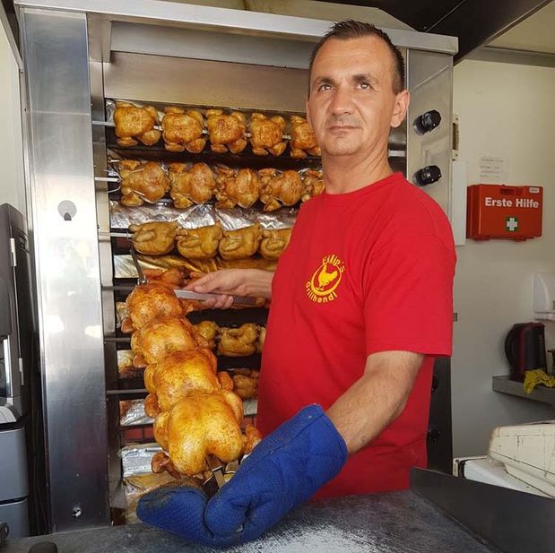 Grillhendl Stand Hallein